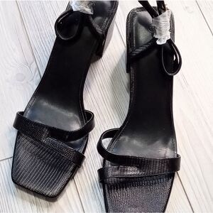 (53-4164) Women's Open Toe Shoes Sz 11